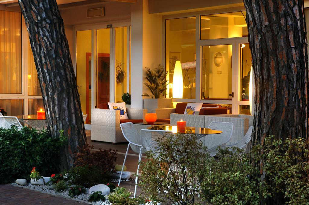 Hotel Eros Residence Cervia Kültér fotó