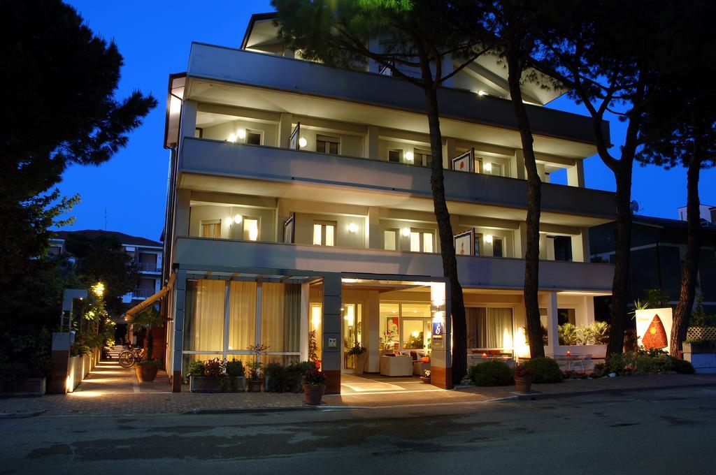 Hotel Eros Residence Cervia Kültér fotó